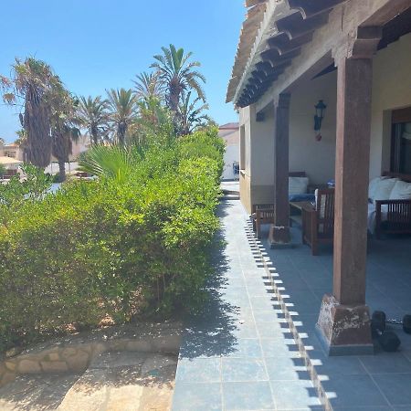 Chalet 5 dormitorios con piscina y jardín La Manga del Mar Menor Exterior foto